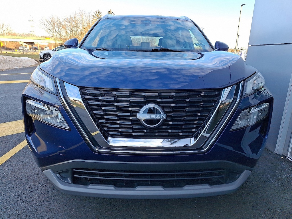 Used 2022 Nissan Rogue SV SUV