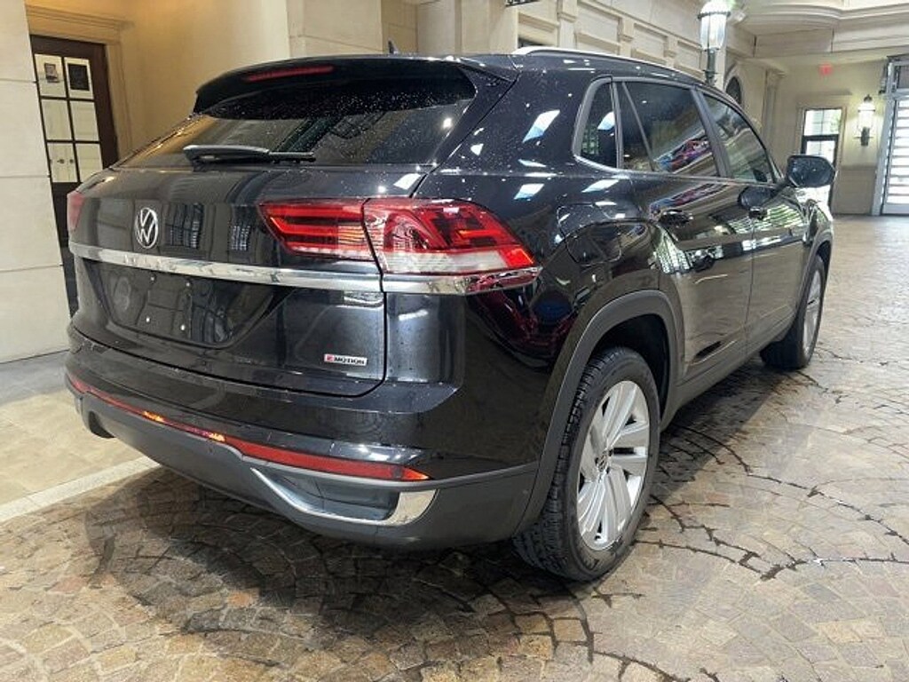 Used 2020 Volkswagen Atlas Cross Sport 2.0T SE w/Technology SUV