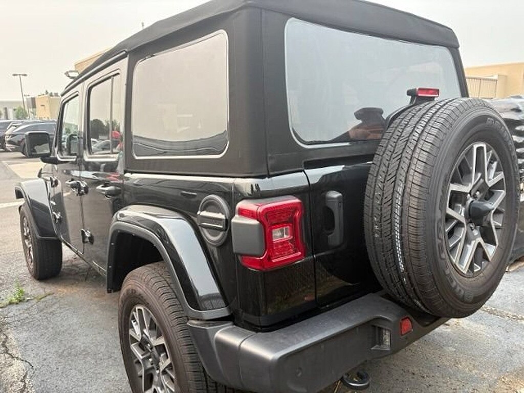 Used 2024 Jeep Wrangler Sahara SUV