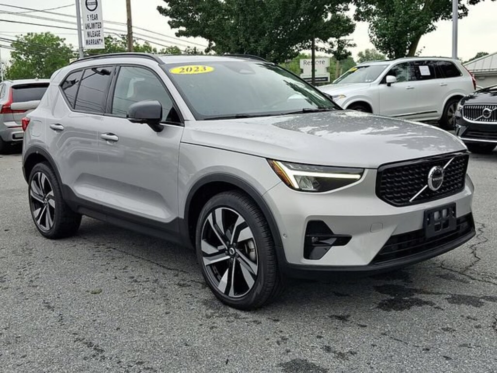 Certified 2023 Volvo XC40 Plus Dark Theme SUV