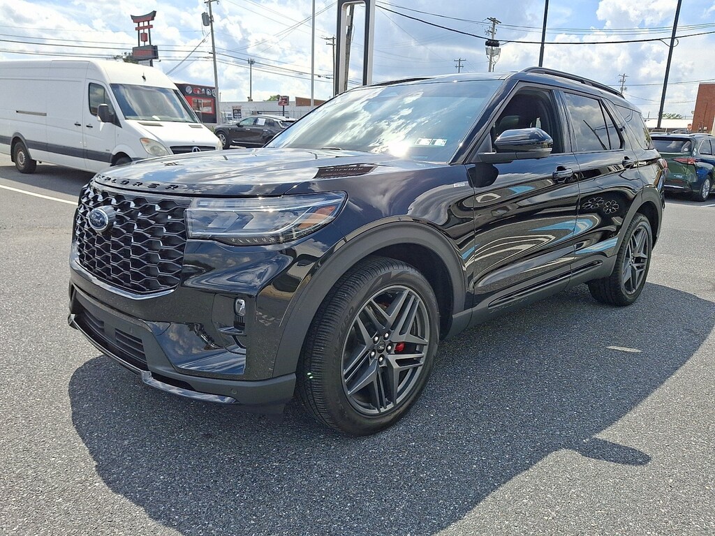 Used 2025 Ford Explorer ST-Line SUV