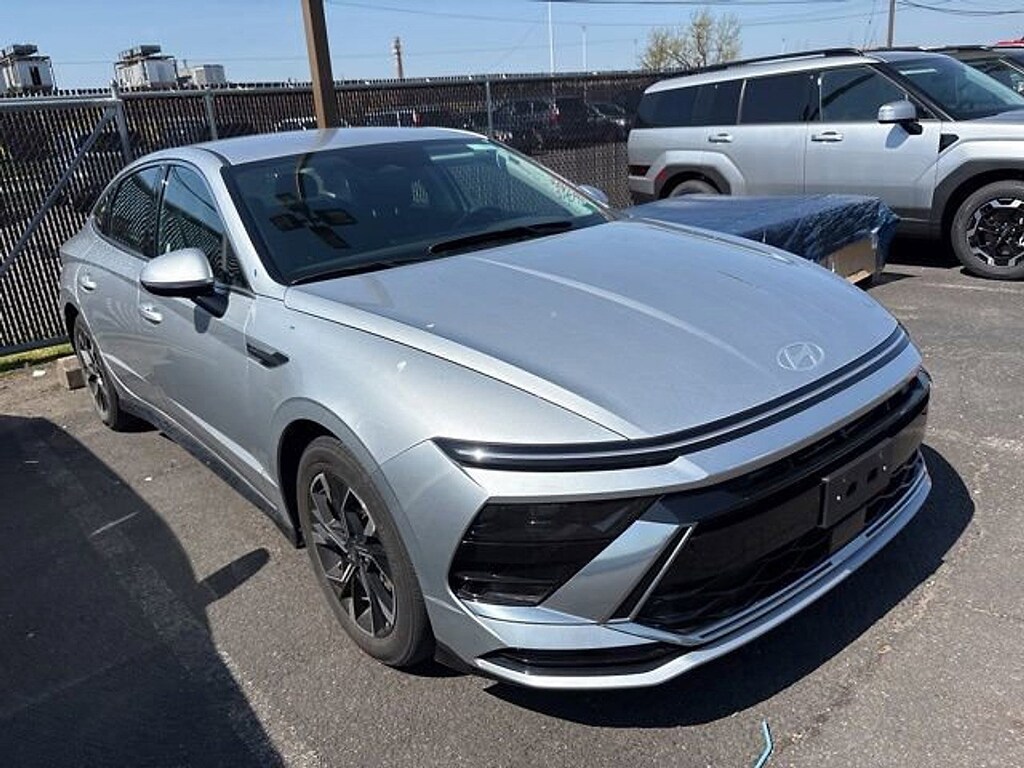 Certified 2025 Hyundai Sonata SEL Sedan