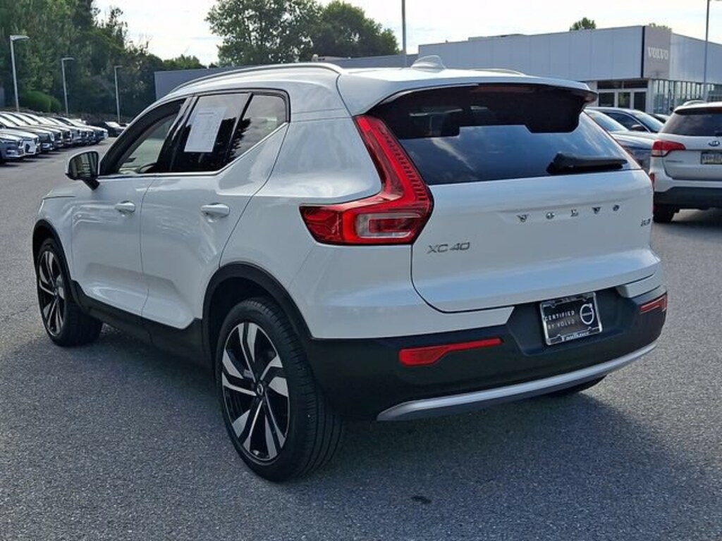 Certified 2023 Volvo XC40 Ultimate Bright Theme SUV