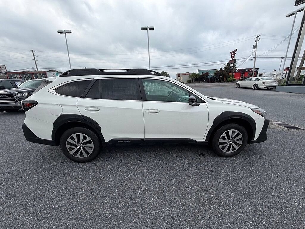 Used 2025 Subaru Outback Premium SUV