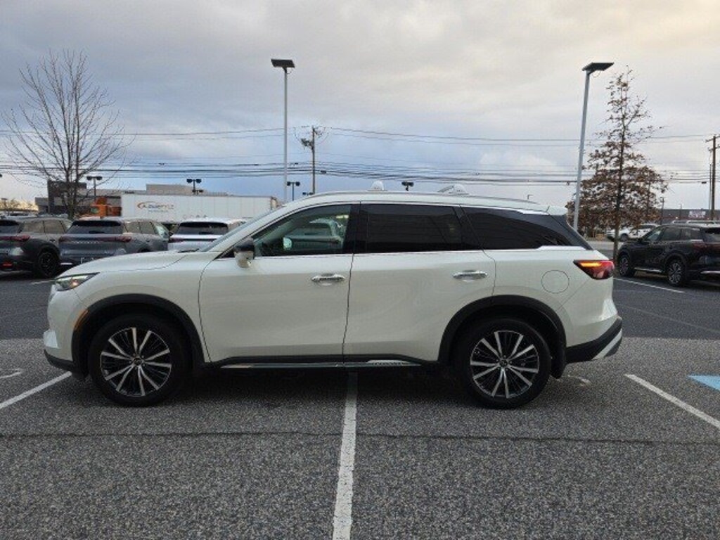 Used 2023 INFINITI QX60 SENSORY SUV