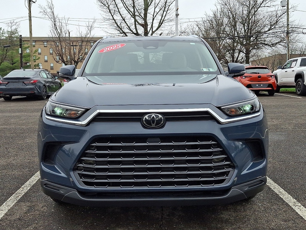 Certified 2025 Toyota Grand Highlander XLE SUV