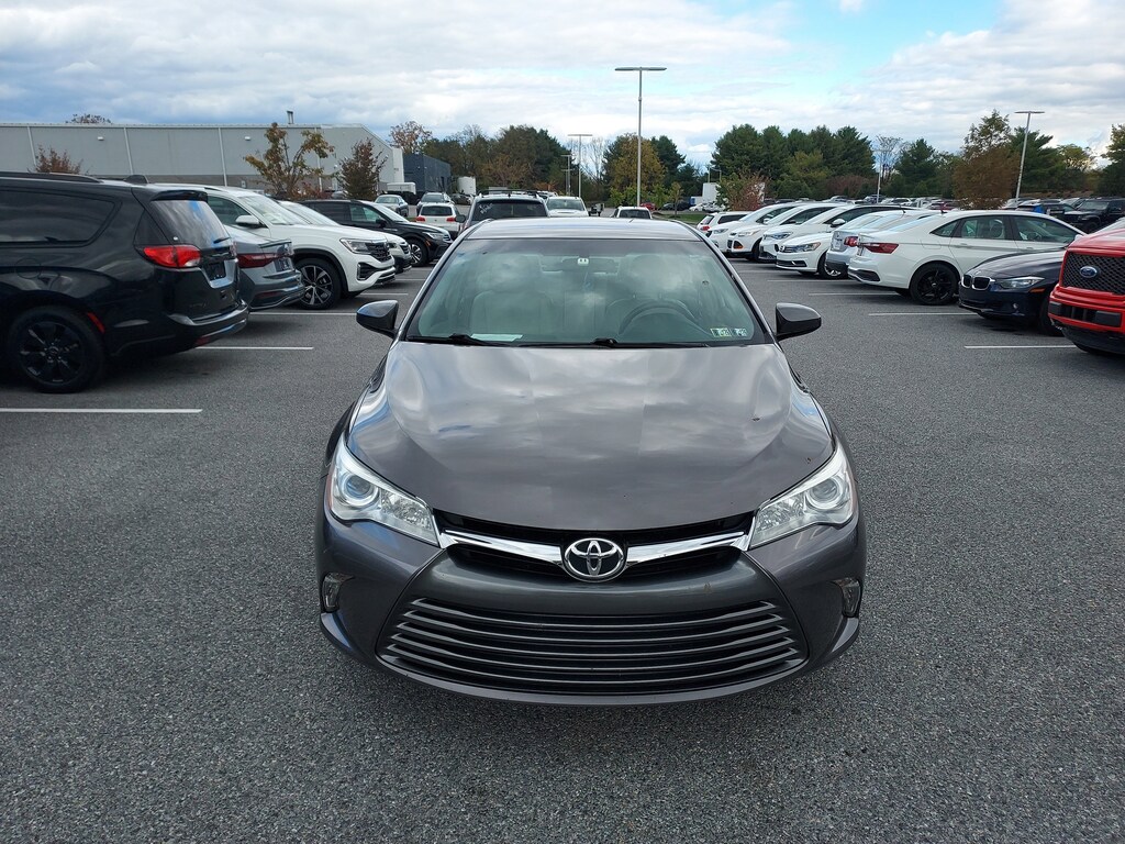 Used 2017 Toyota Camry XLE Sedan