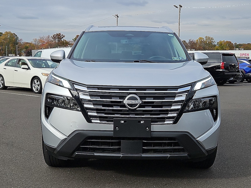 Used 2024 Nissan Rogue SV SUV