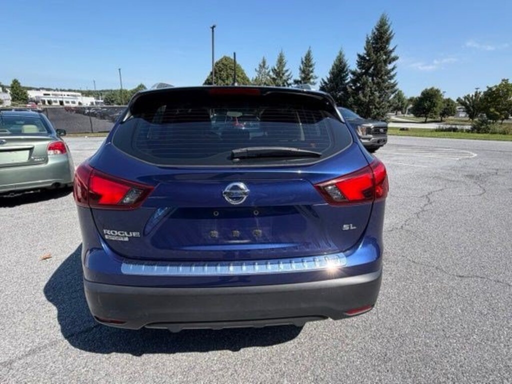 Used 2018 Nissan Rogue Sport SL SUV