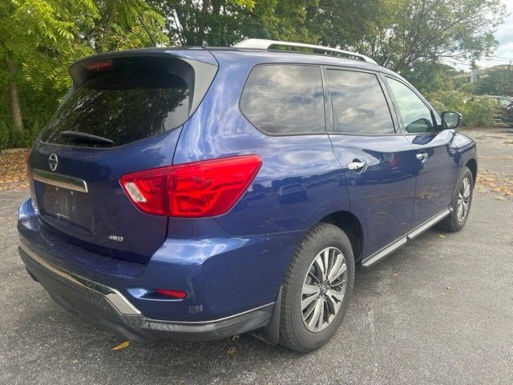 Used 2017 Nissan Pathfinder S SUV