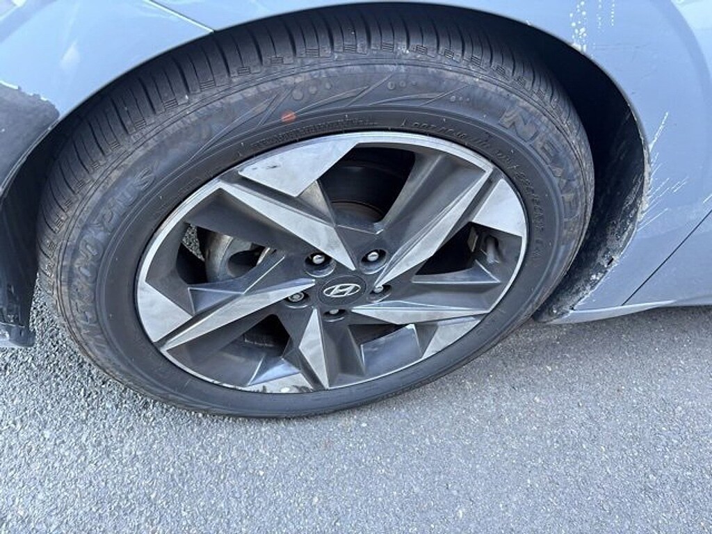 Used 2023 Hyundai Elantra Limited Sedan