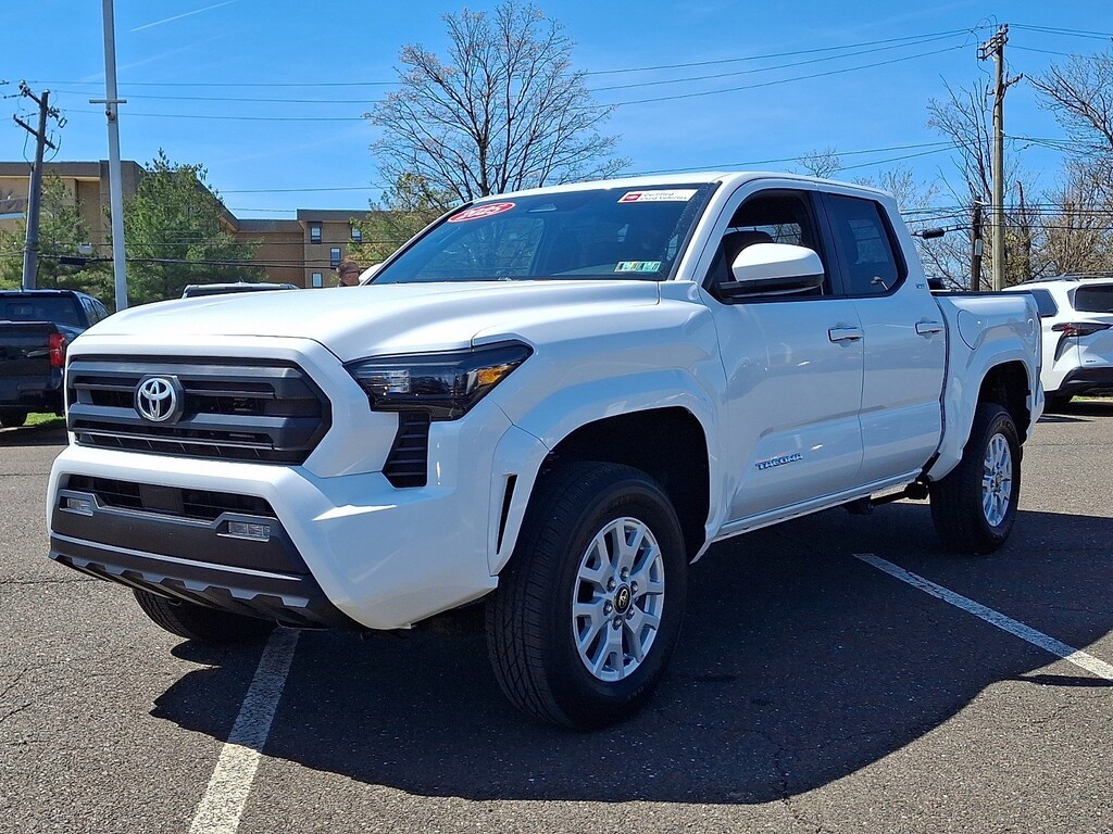 Certified 2025 Toyota Tacoma 4WD SR5 Truck Double Cab