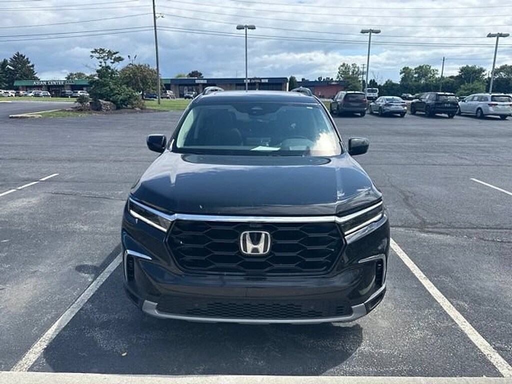 Certified 2025 Honda Pilot Elite SUV