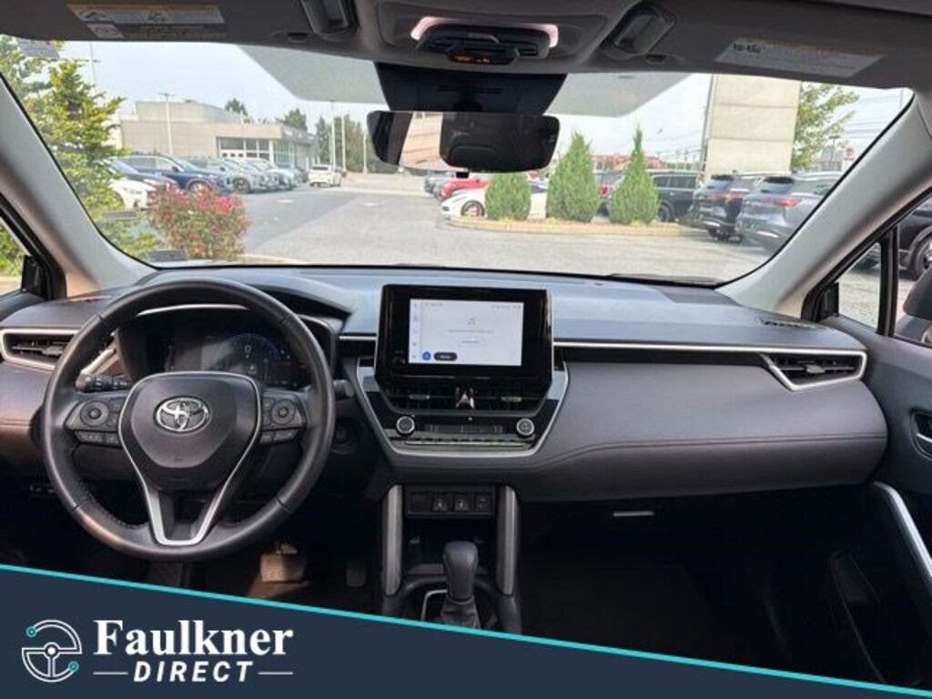 Used 2025 Toyota Corolla Cross XLE SUV