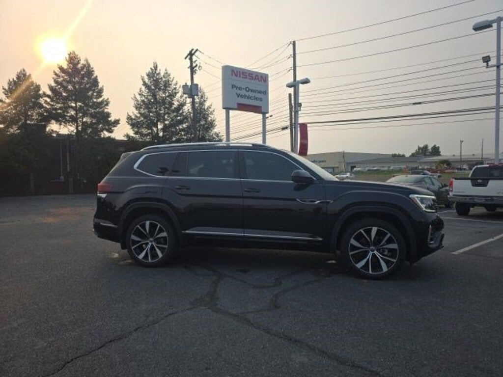 Used 2024 Volkswagen Atlas 2.0T SEL Premium R-Line SUV