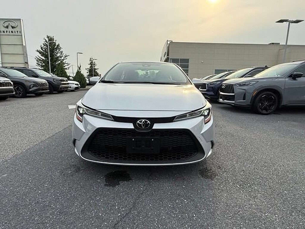Used 2022 Toyota Corolla LE Sedan