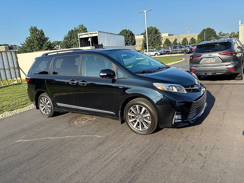Certified 2018 Toyota Sienna Limited Premium Van Passenger Van
