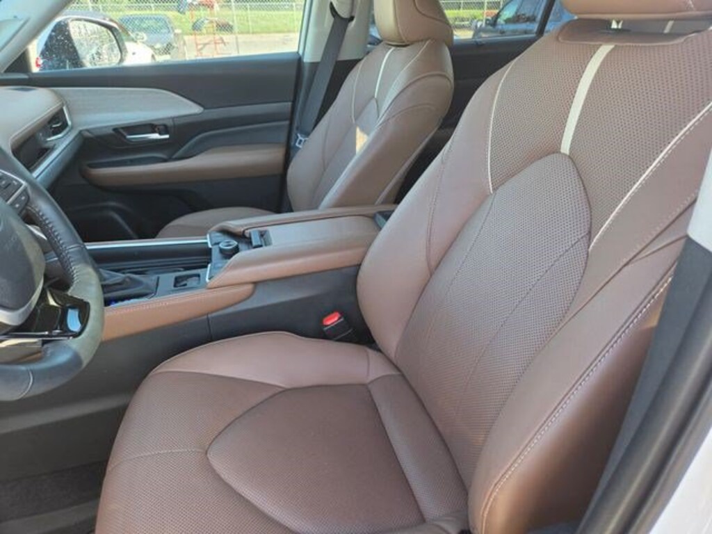 Used 2024 Toyota Grand Highlander Platinum SUV