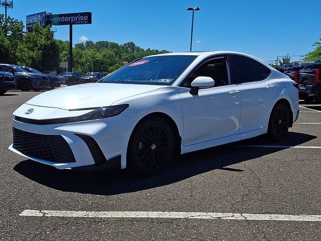 Certified 2025 Toyota Camry SE Sedan
