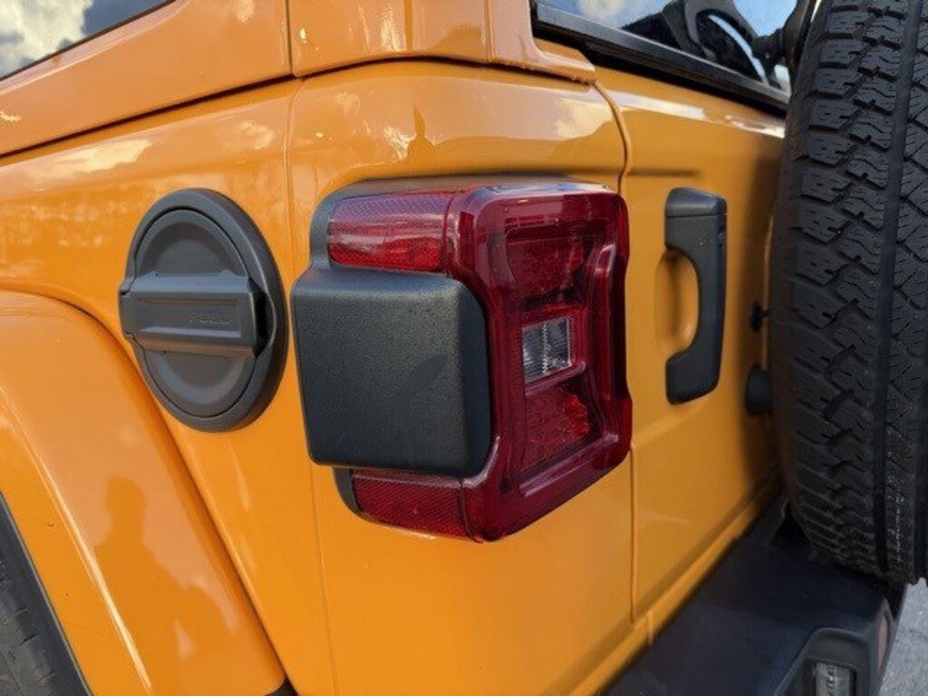 Used 2021 Jeep Wrangler Unlimited Sahara Altitude SUV