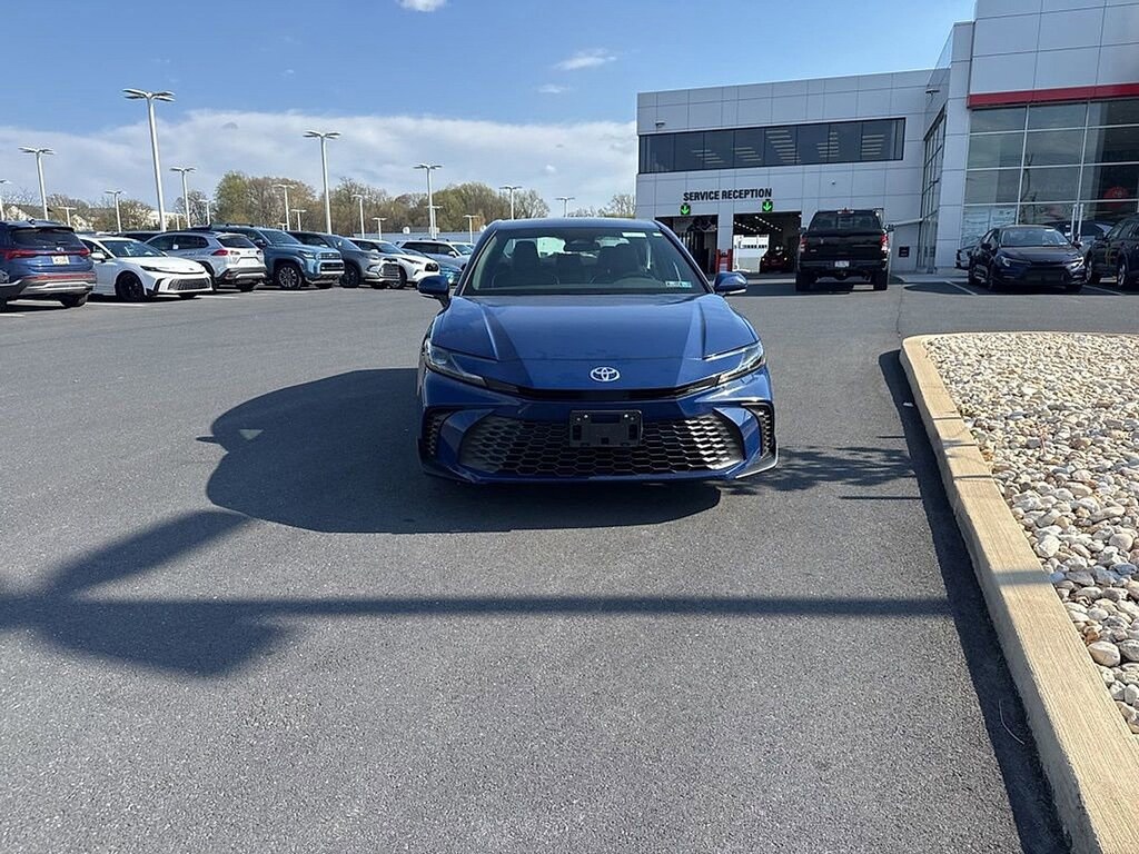 Certified 2025 Toyota Camry SE Sedan