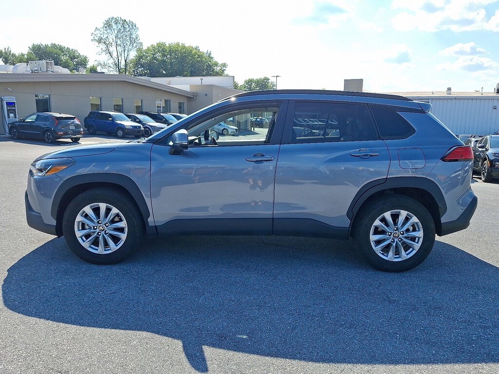 Used 2023 Toyota Corolla Cross LE SUV