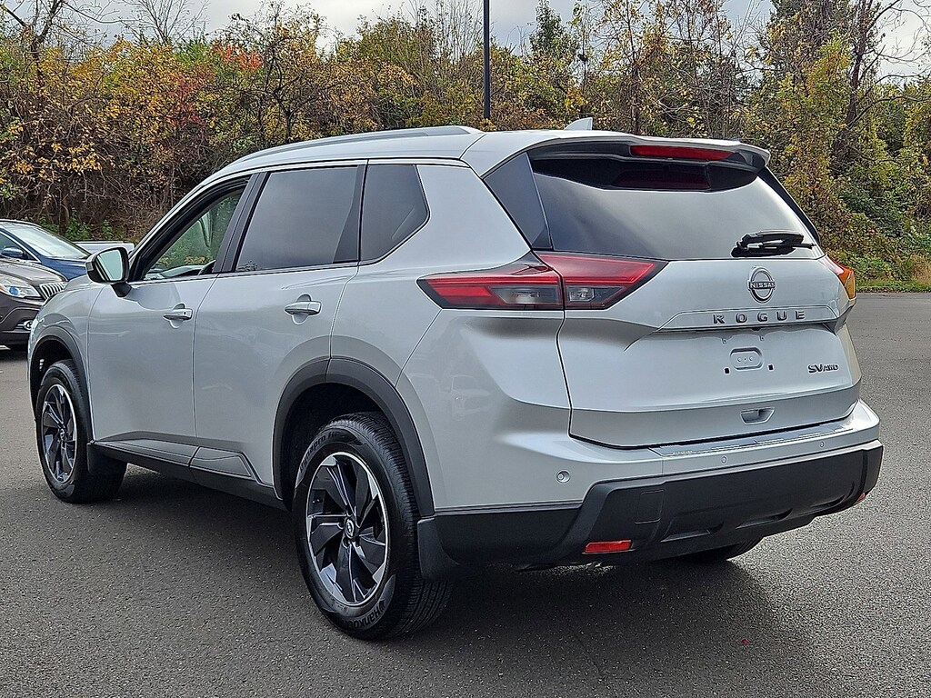 Used 2024 Nissan Rogue SV SUV