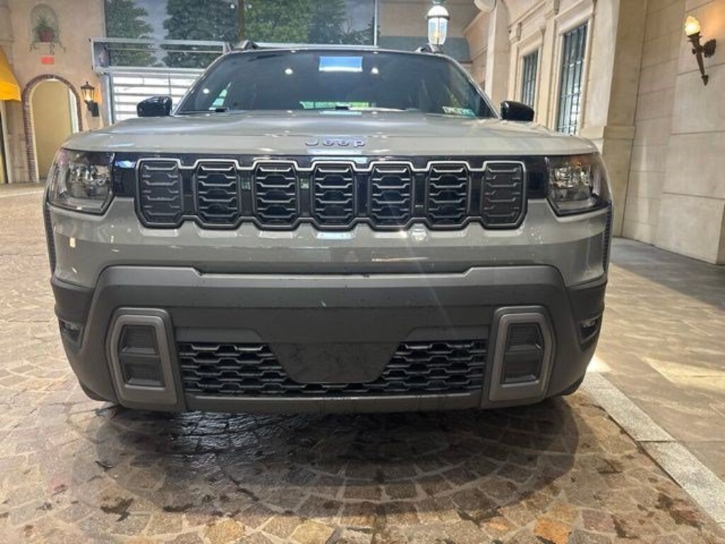 Used 2026 Jeep Cherokee Laredo SUV