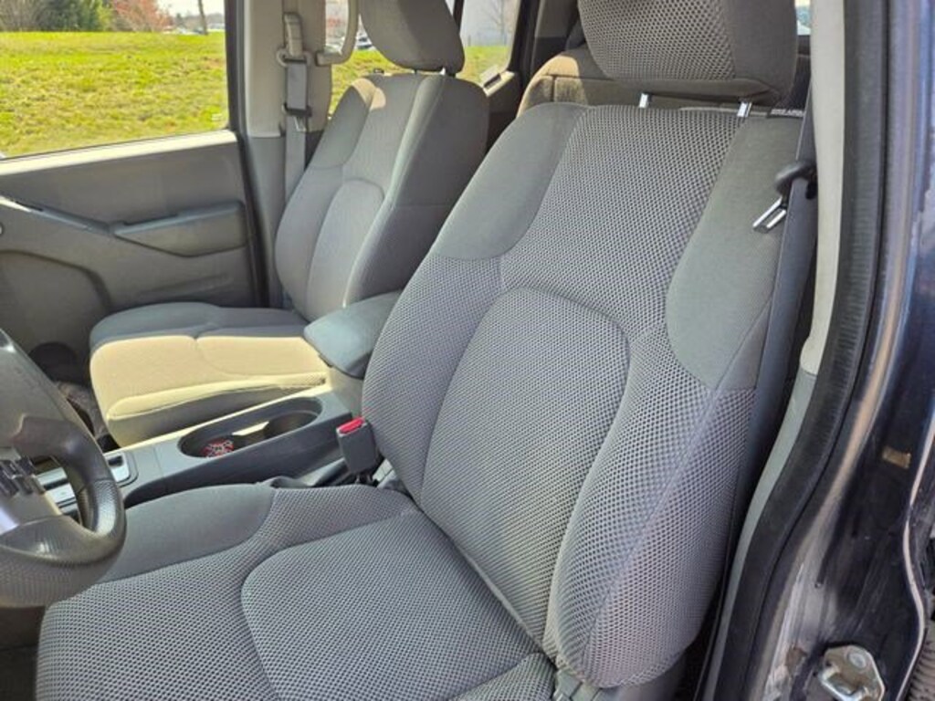 Used 2017 Nissan Frontier SV V6 Truck Crew Cab