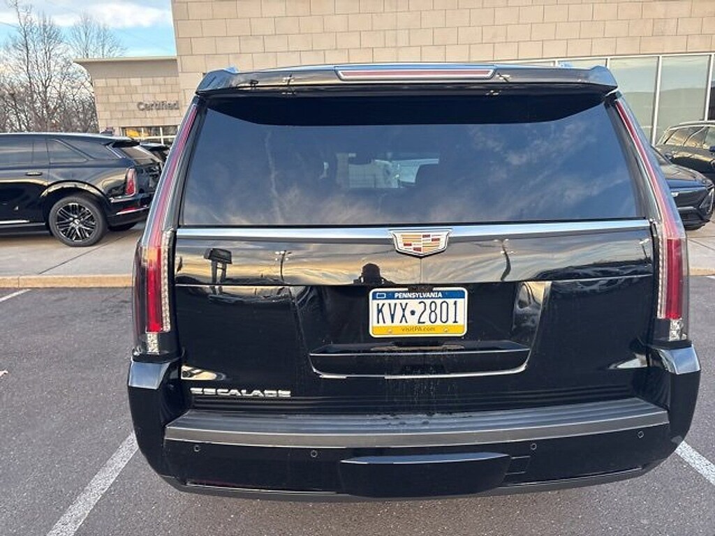 Used 2019 Cadillac Escalade Luxury SUV