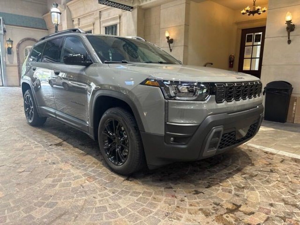 Used 2026 Jeep Cherokee Laredo SUV