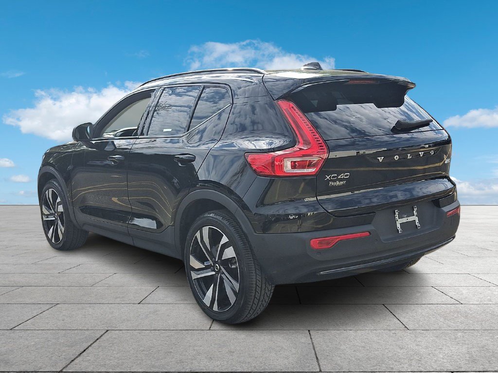 Certified 2024 Volvo XC40 Plus Dark Theme SUV