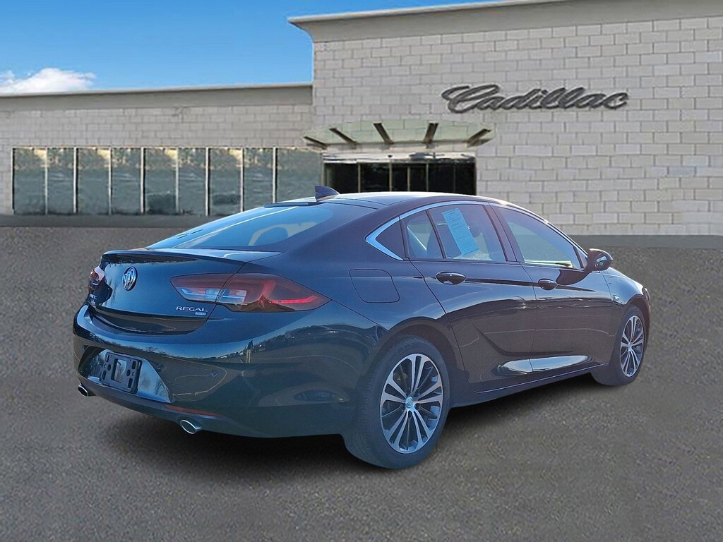 Used 2018 Buick Regal Sportback Essence Hatchback