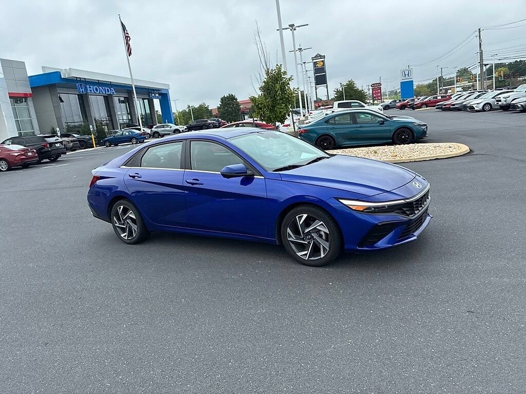 Used 2024 Hyundai Elantra Limited Sedan