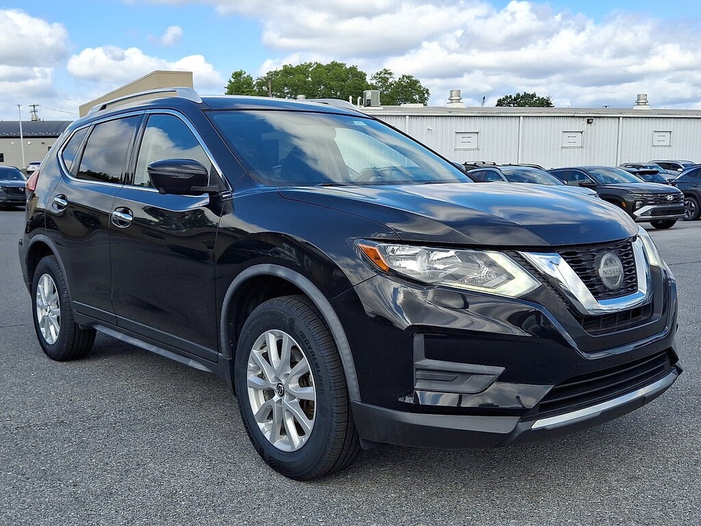 Used 2018 Nissan Rogue SV SUV