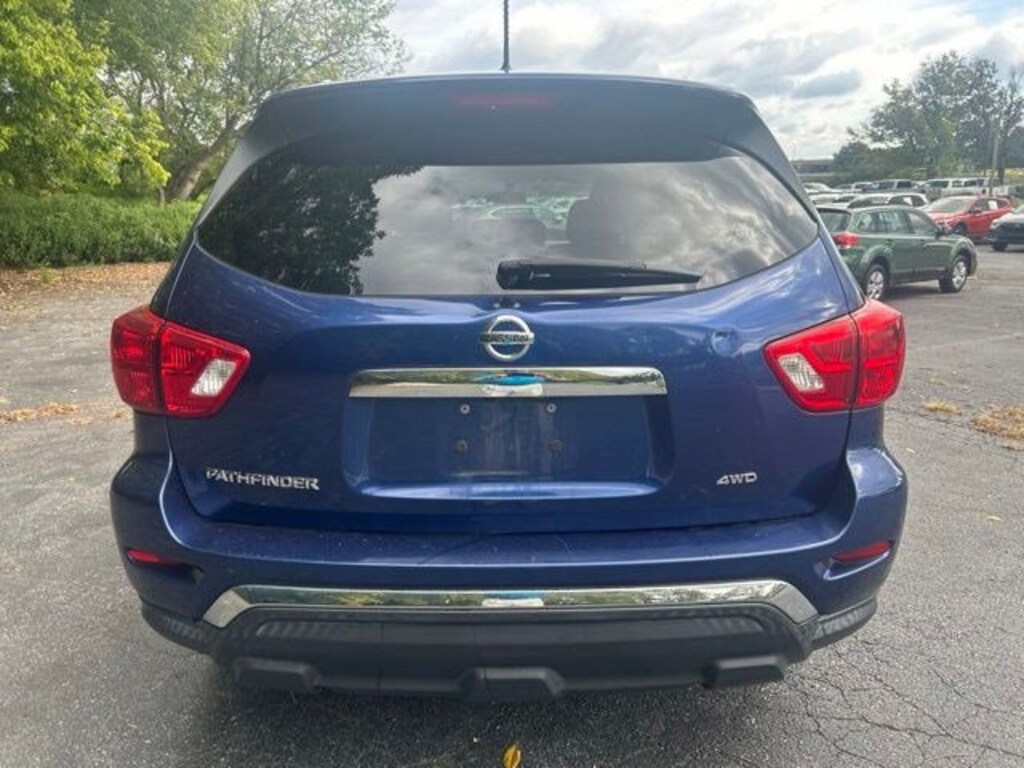 Used 2017 Nissan Pathfinder S SUV