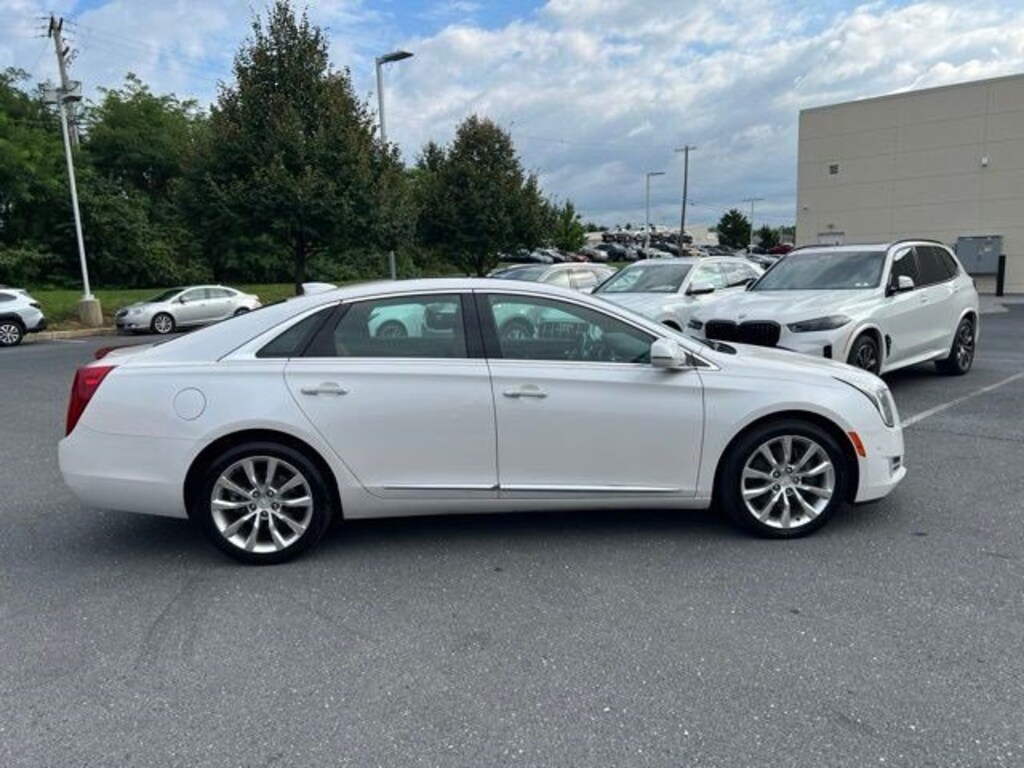 Used 2017 Cadillac XTS Luxury Sedan