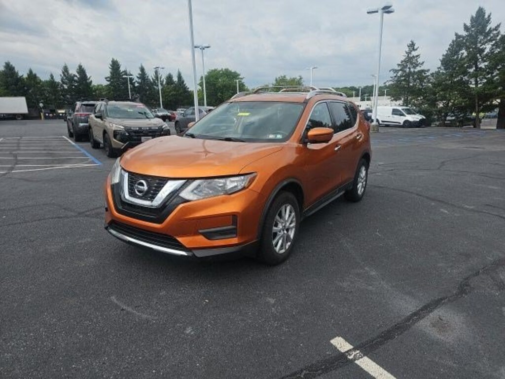 Used 2017 Nissan Rogue SV SUV