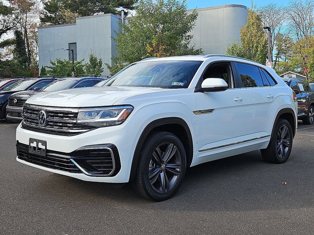 Used 2021 Volkswagen Atlas Cross Sport 3.6L V6 SE w/Technology R-Line SUV