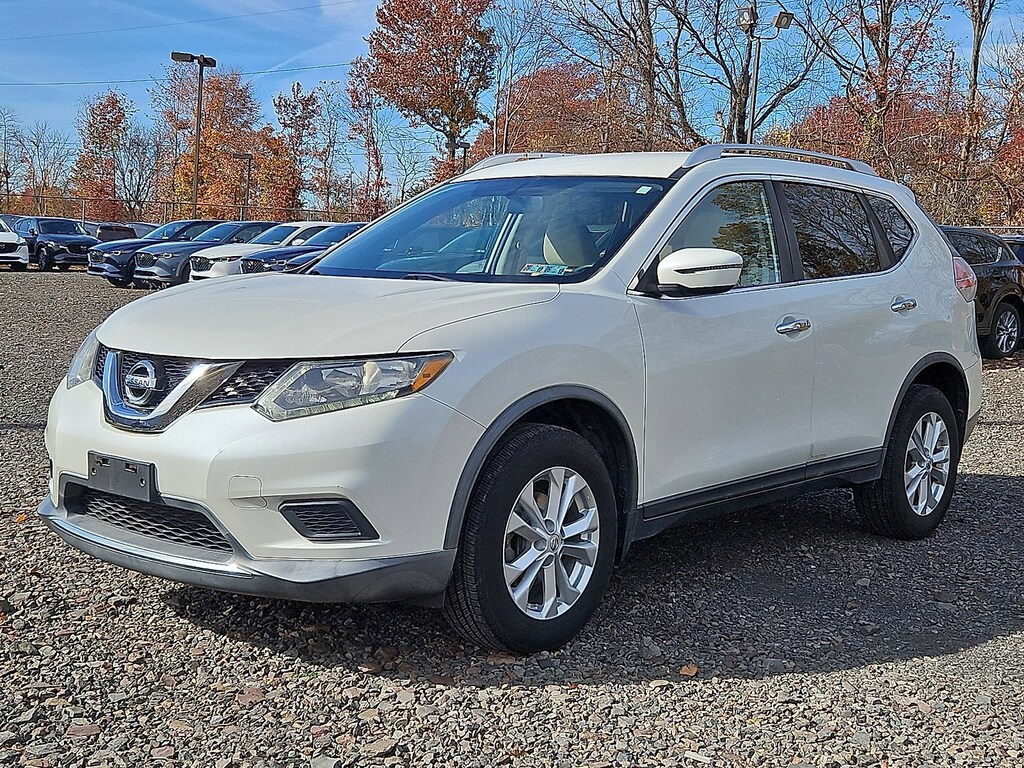 Used 2016 Nissan Rogue SV SUV