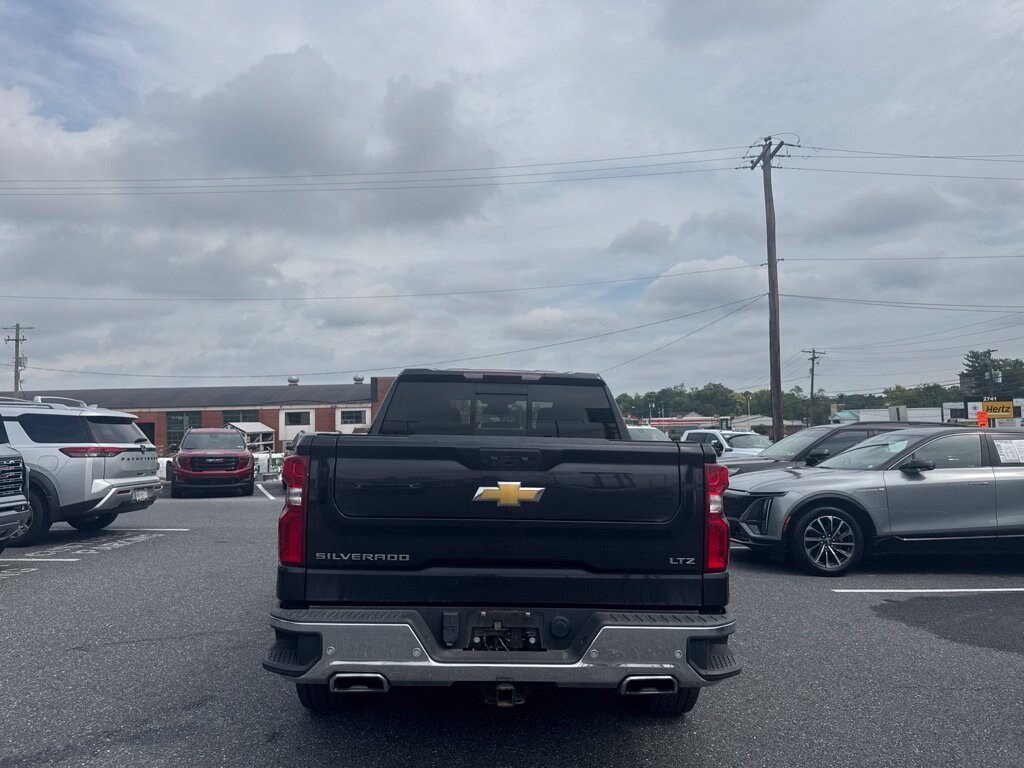 Used 2022 Chevrolet Silverado 1500 LTZ Truck Crew Cab