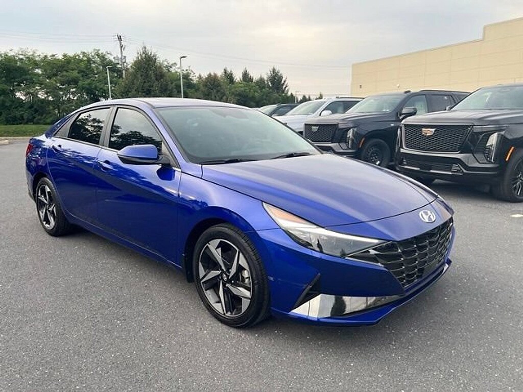 Used 2023 Hyundai Elantra Limited Sedan