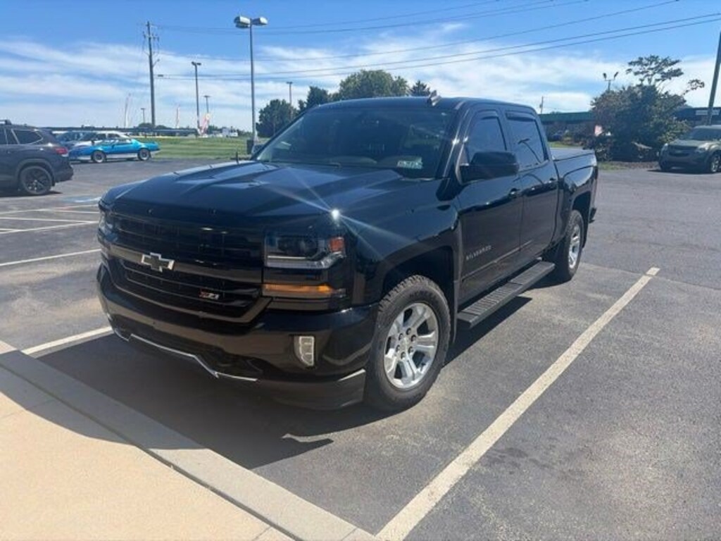 Used 2017 Chevrolet Silverado 1500 LT Truck Crew Cab