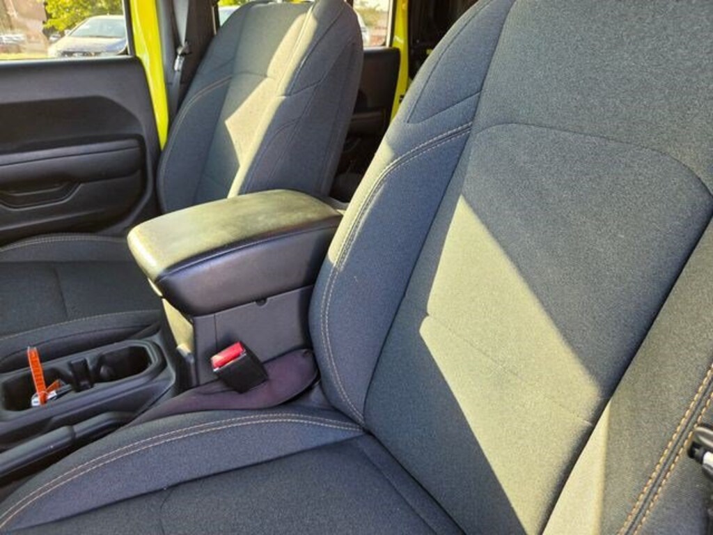 Used 2024 Jeep Gladiator Willys Truck Crew Cab