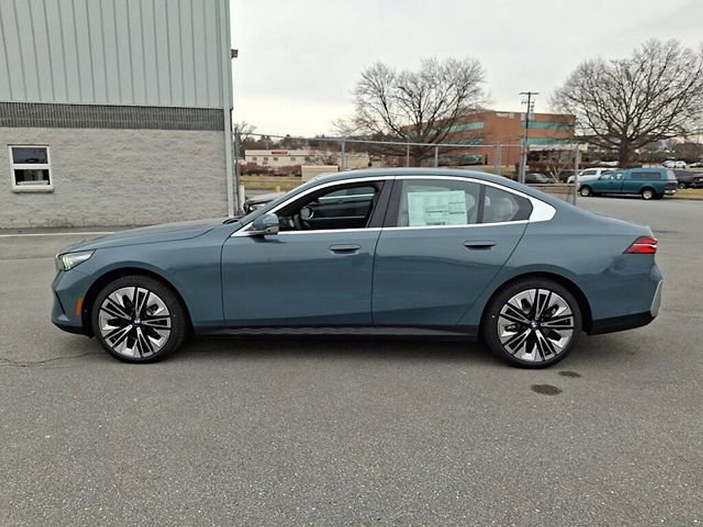 Used 2026 BMW 5 Series 530i xDrive Sedan