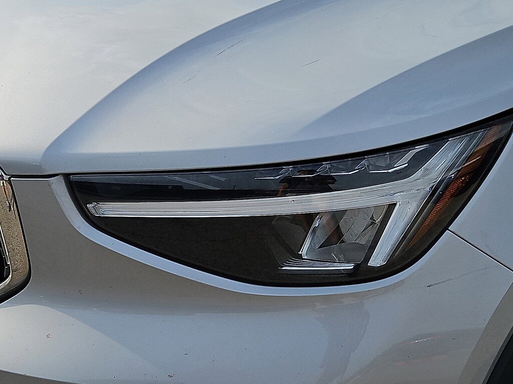 Certified 2023 Volvo XC40 Plus Bright Theme SUV