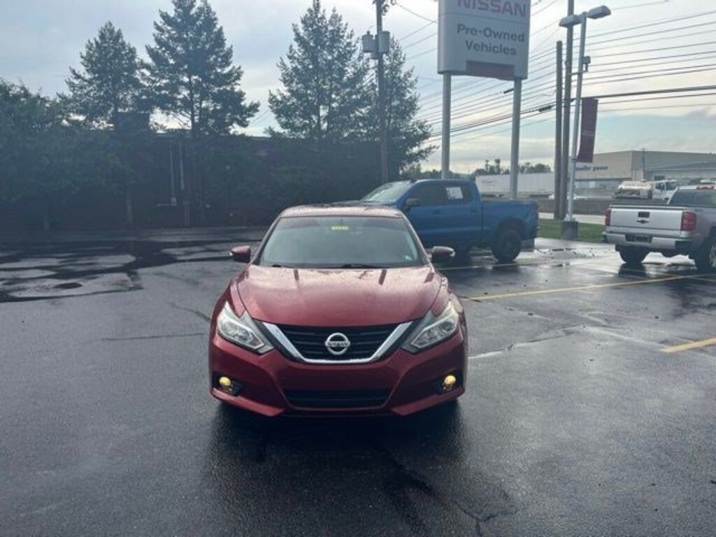 Used 2017 Nissan Altima 2.5 SV Sedan