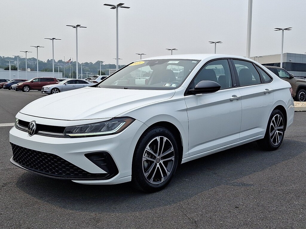 Used 2025 Volkswagen Jetta Sport Sedan