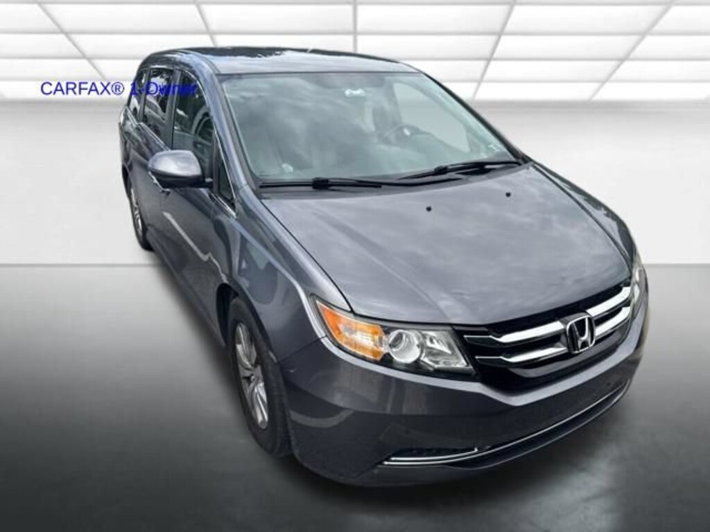 Used 2016 Honda Odyssey SE Van Passenger Van