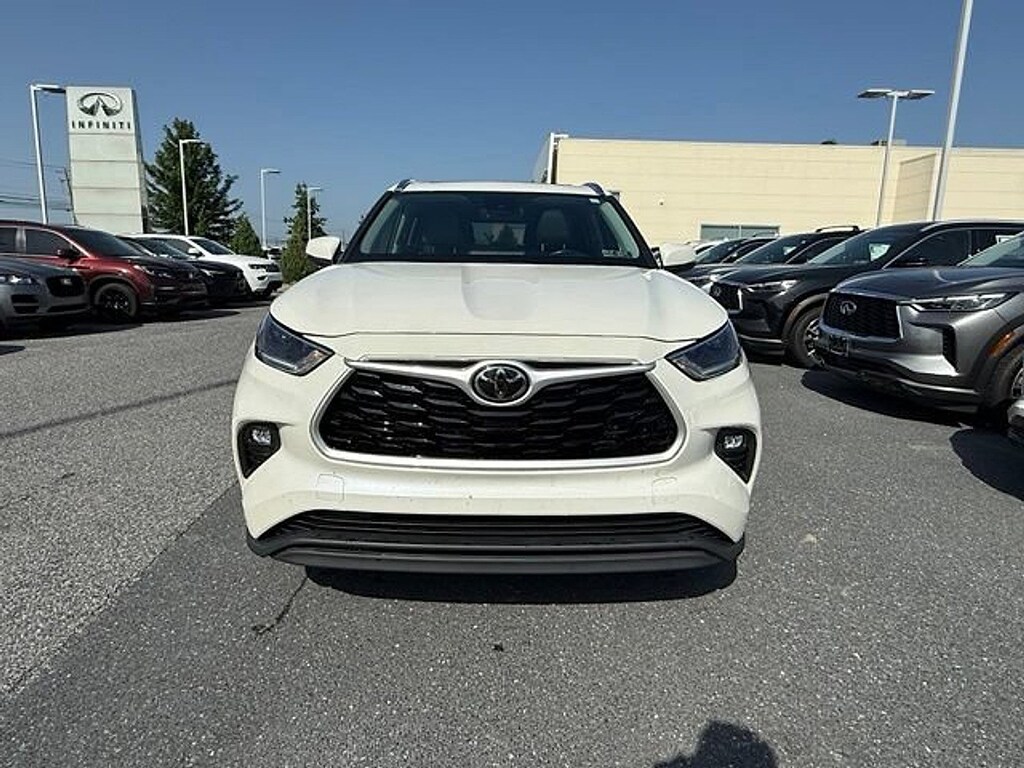 Used 2021 Toyota Highlander XLE SUV